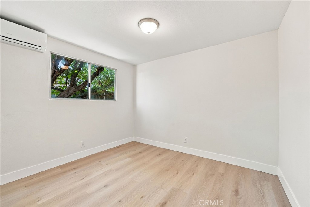 777 Arliss Property Photo 13