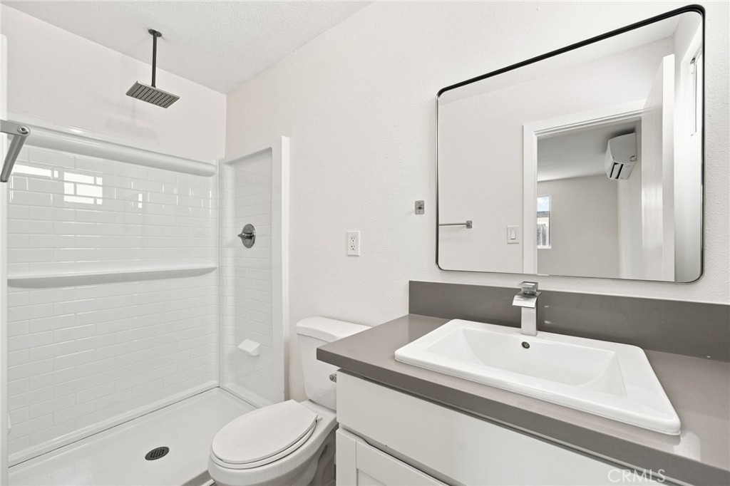 777 Arliss Property Photo 18