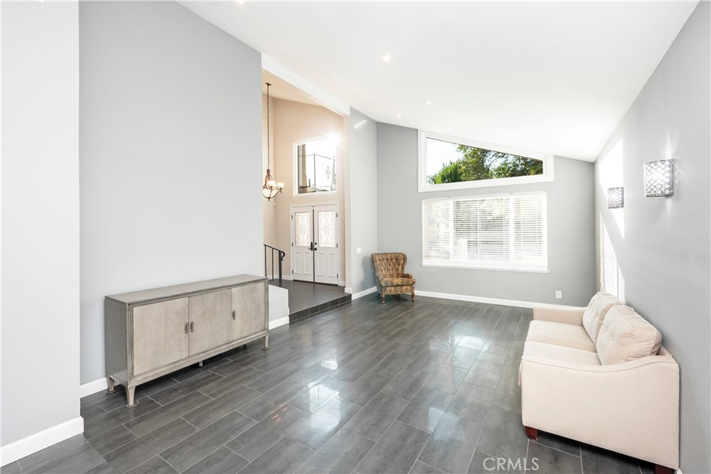 1349 Magnolia Avenue Property Photo 3