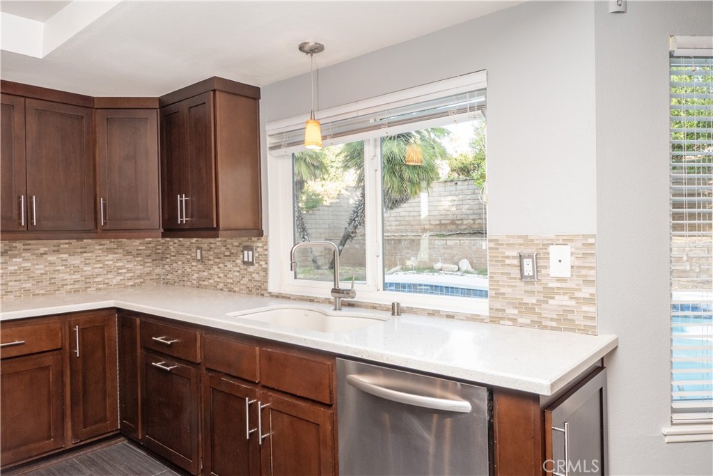 1349 Magnolia Avenue Property Photo 10