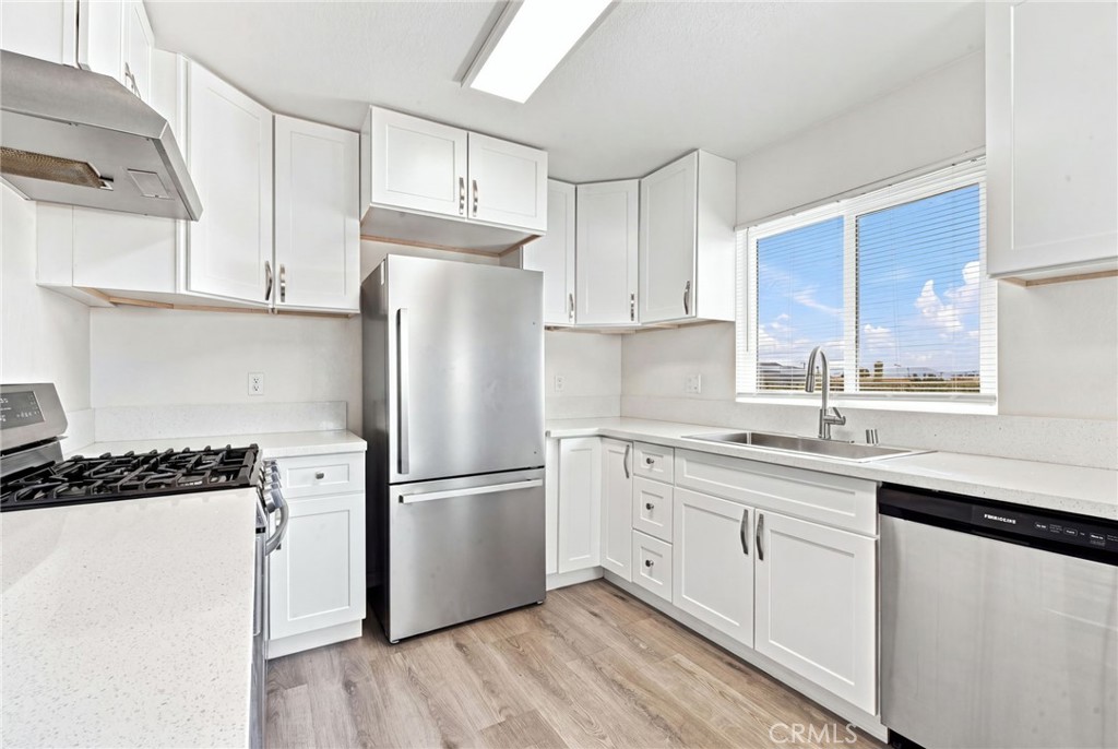 11835 6th Property Photo 8