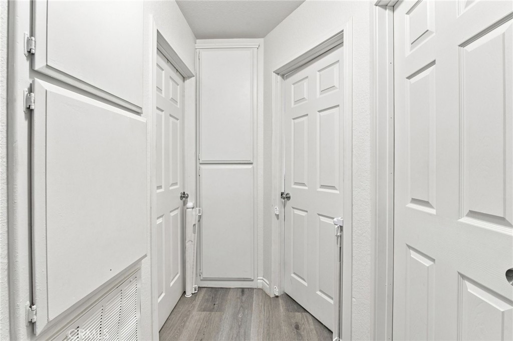 11835 6th Property Photo 10