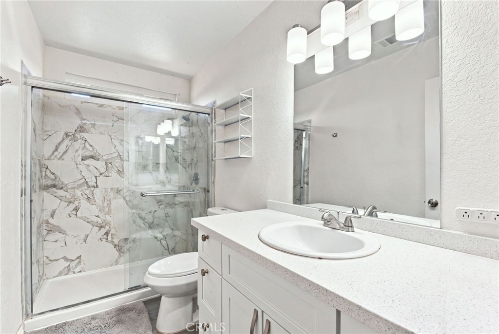 11835 6th Property Photo 11