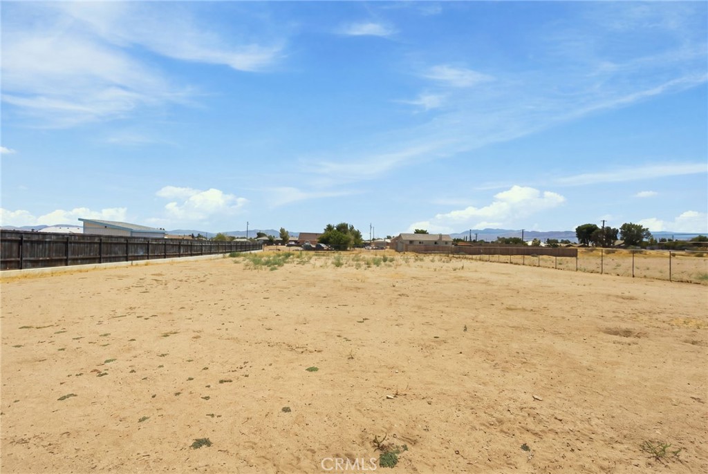 11835 6th Property Photo 18