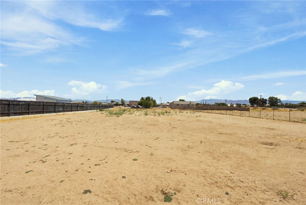 11835 6th Property Photo 18