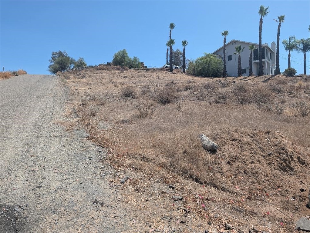 123 Vista Way Property Photo 4
