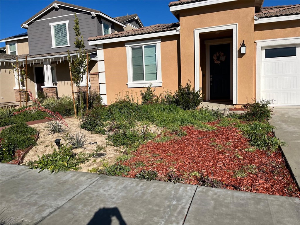 27528 Cloudy Peak Property Photo 1