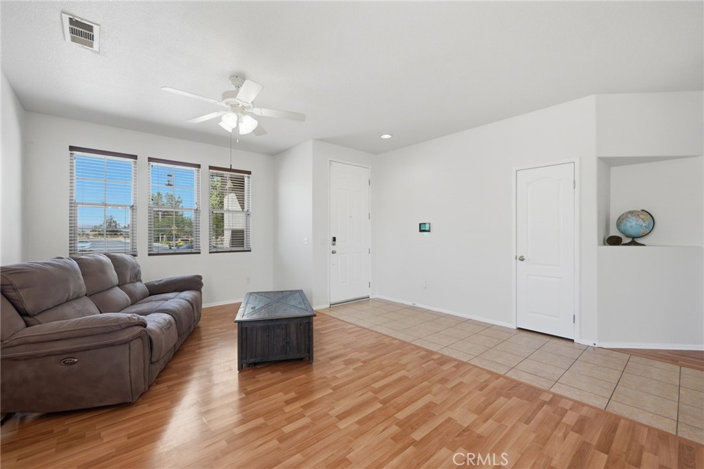 123 Lily Property Photo 9