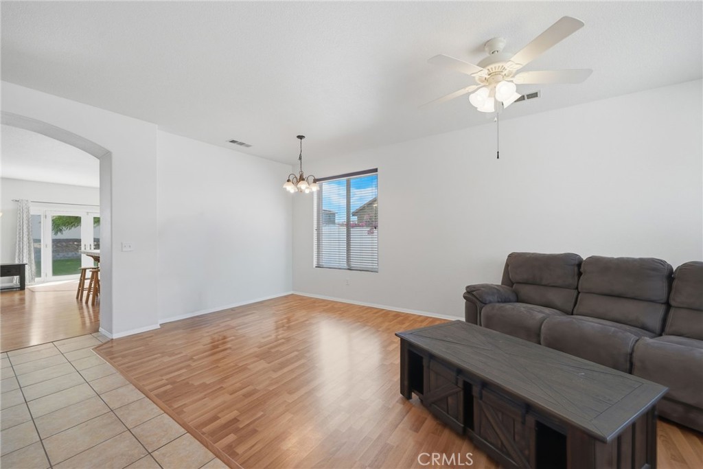 123 Lily Property Photo 10