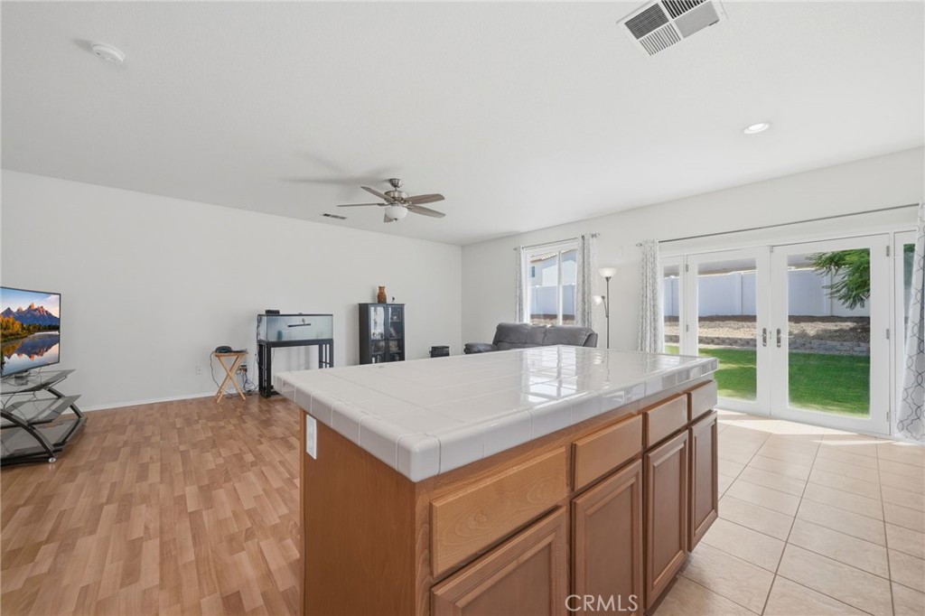 123 Lily Property Photo 16