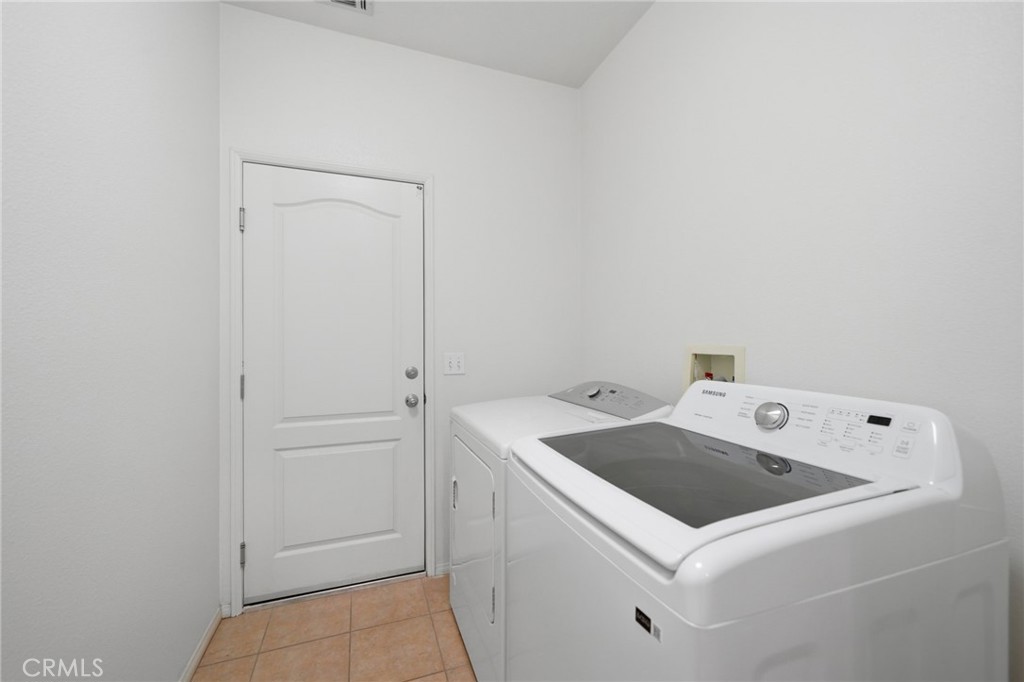 123 Lily Property Photo 26