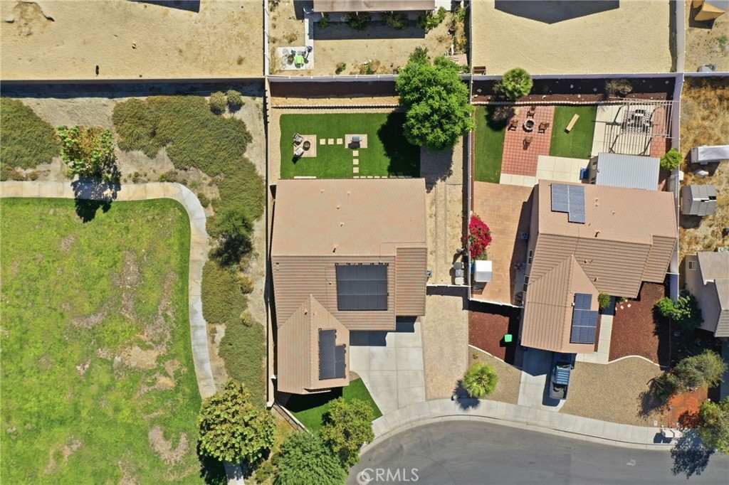 123 Lily Property Photo 33