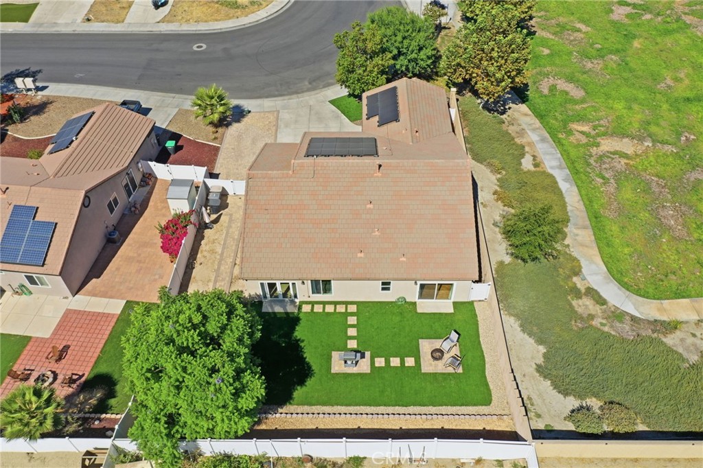 123 Lily Property Photo 34