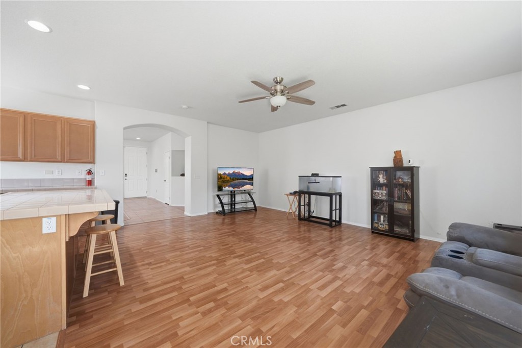 123 Lily Property Photo 38