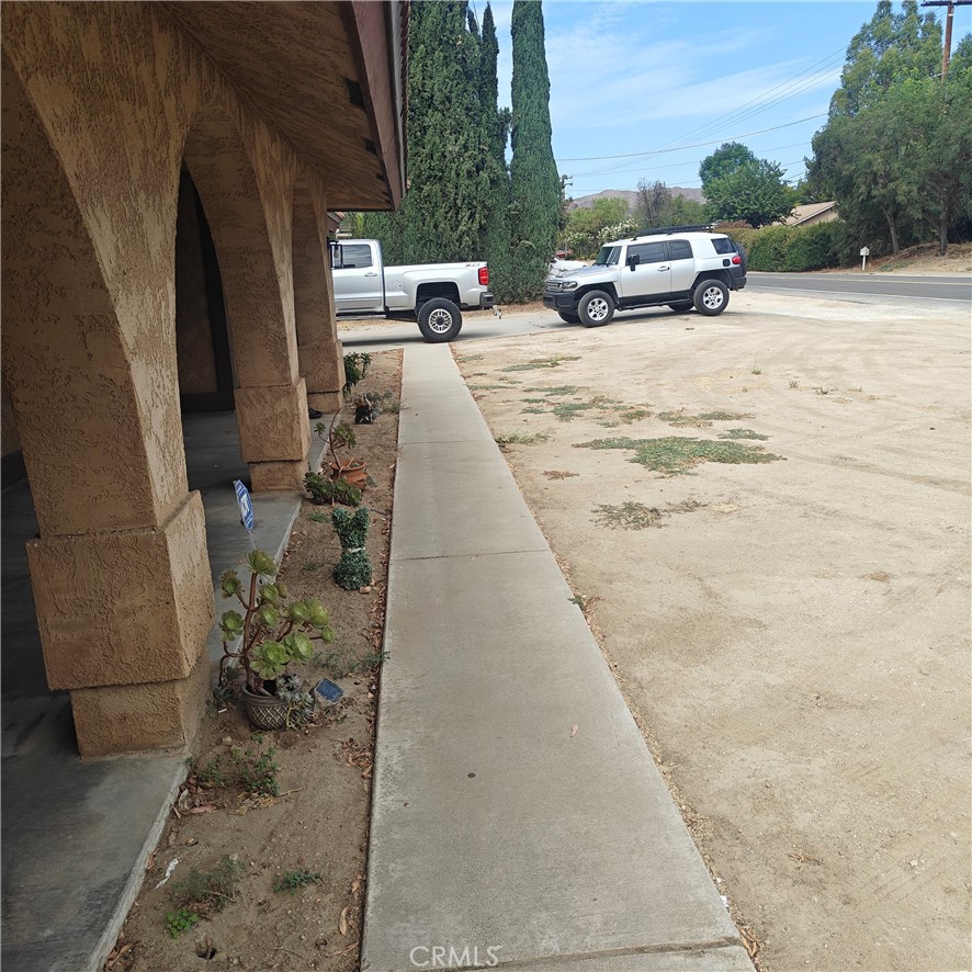 28411 Locust Property Photo 2