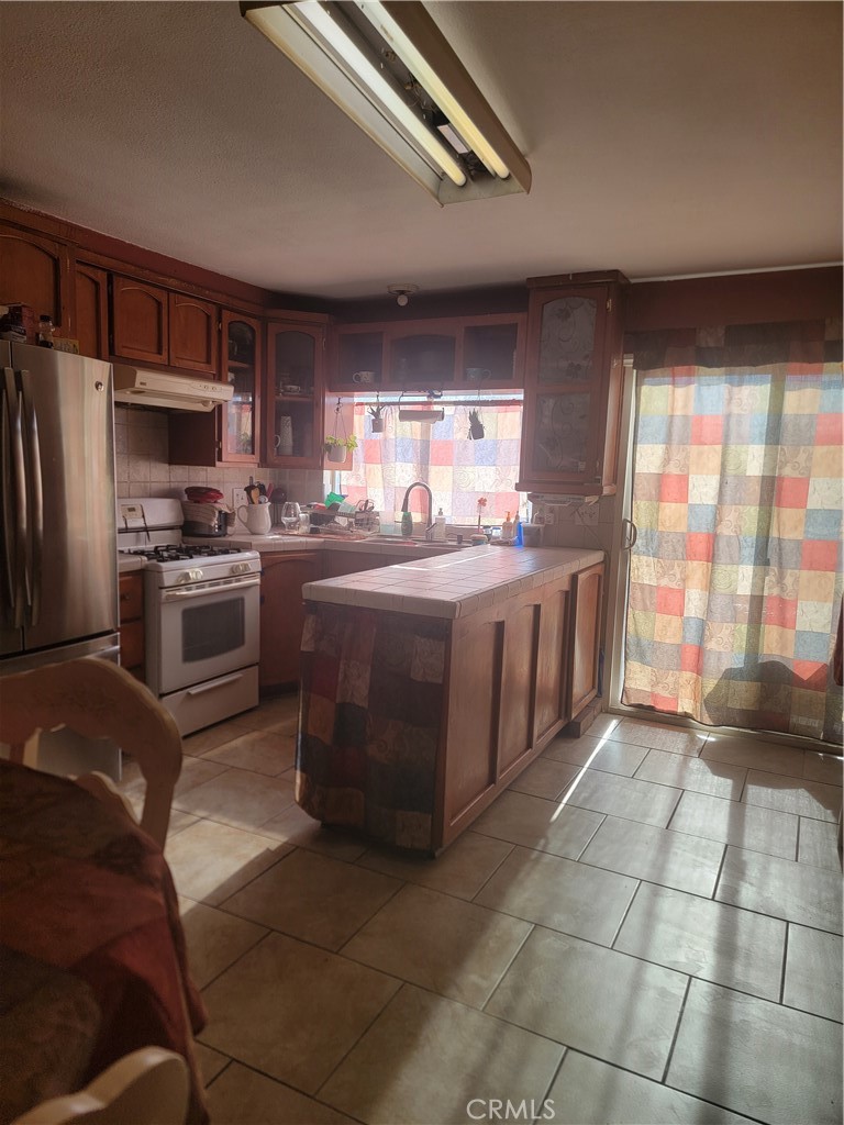 4597 Alondro Drive Property Photo 7