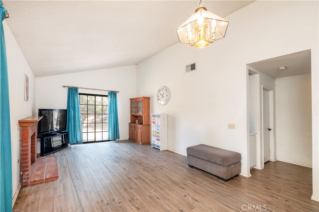 41410 Shadow Mountain Way Property Photo 5