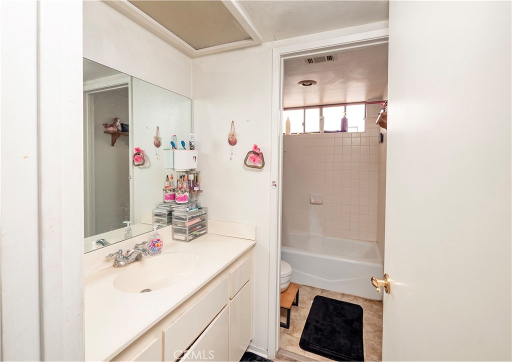41410 Shadow Mountain Way Property Photo 12