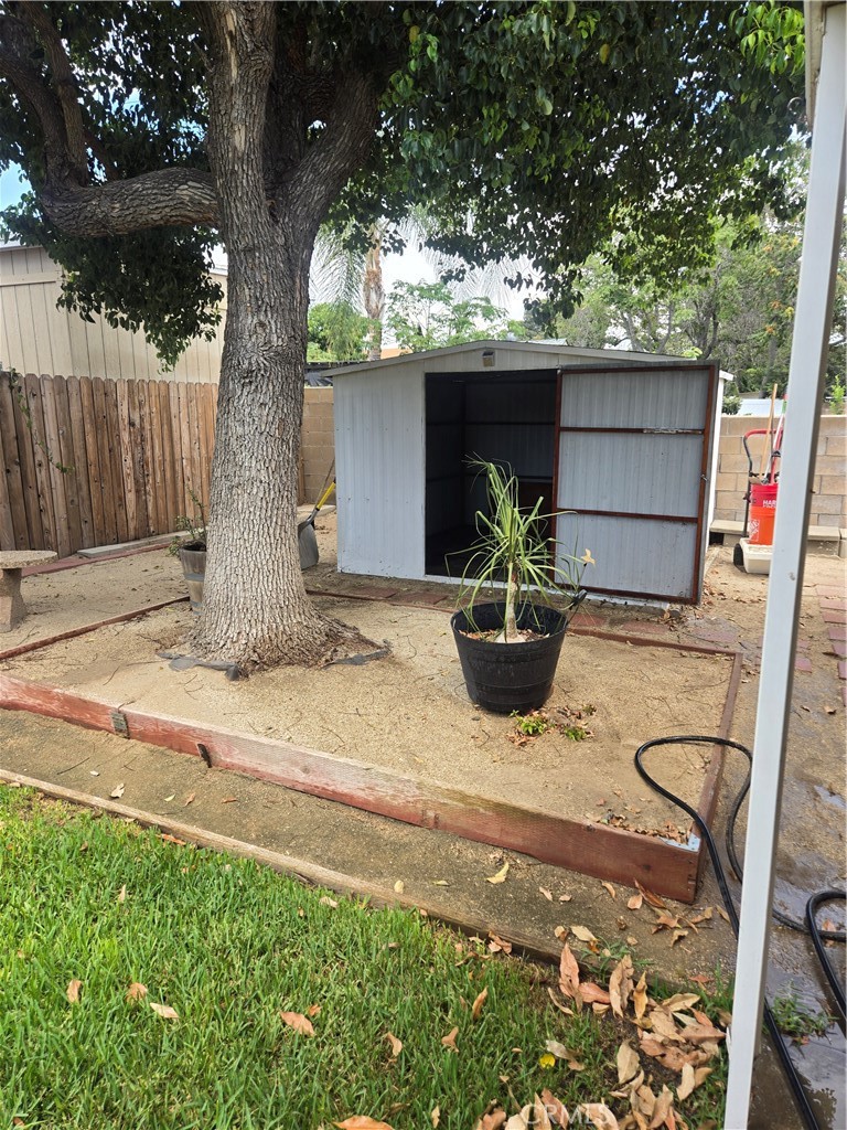 18250 Bonnie Property Photo 28