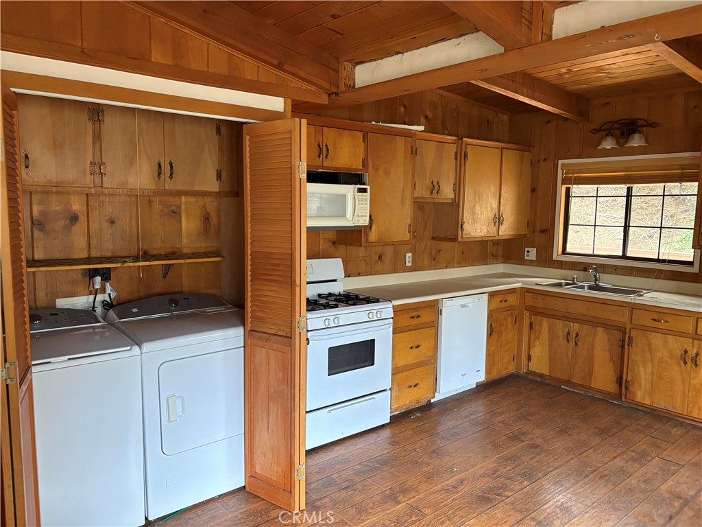 5304 Desert View Property Photo 7