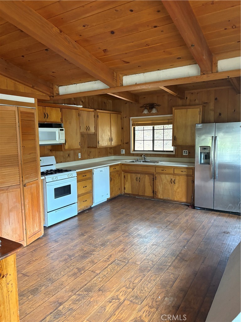 5304 Desert View Property Photo 8