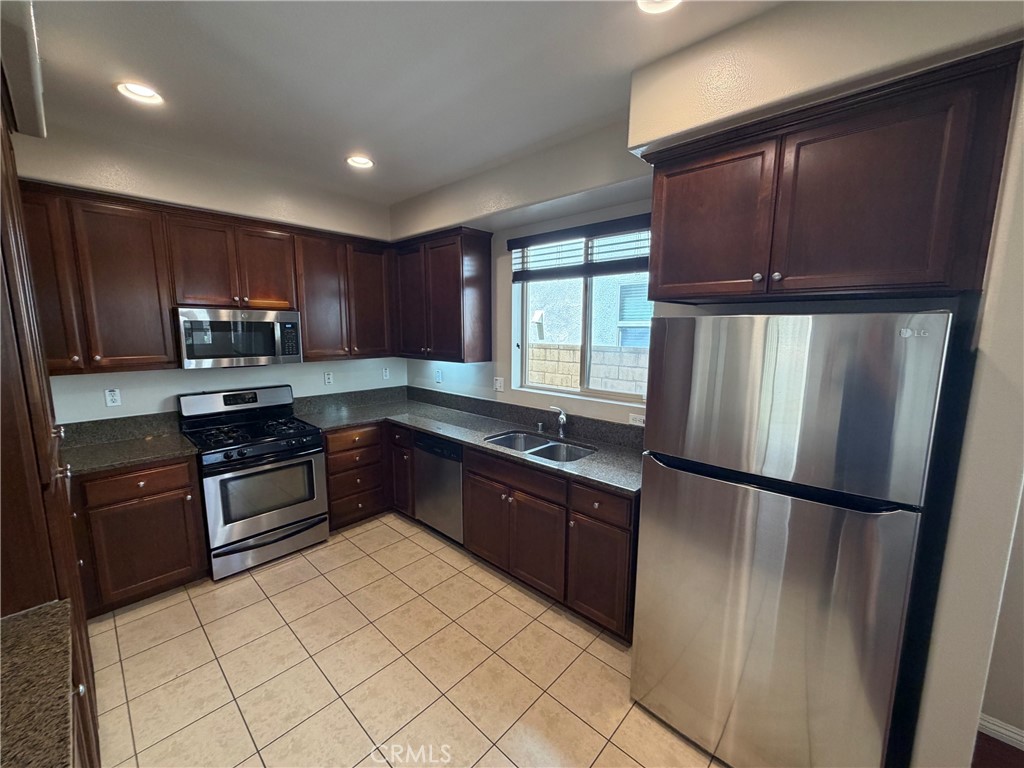 425 Merced Court Property Photo 7