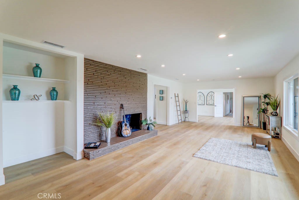6174 Hawarden Property Photo 11