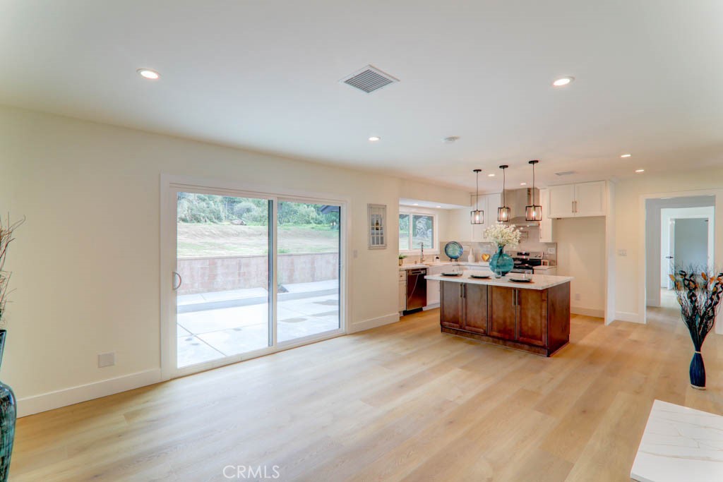 6174 Hawarden Property Photo 18