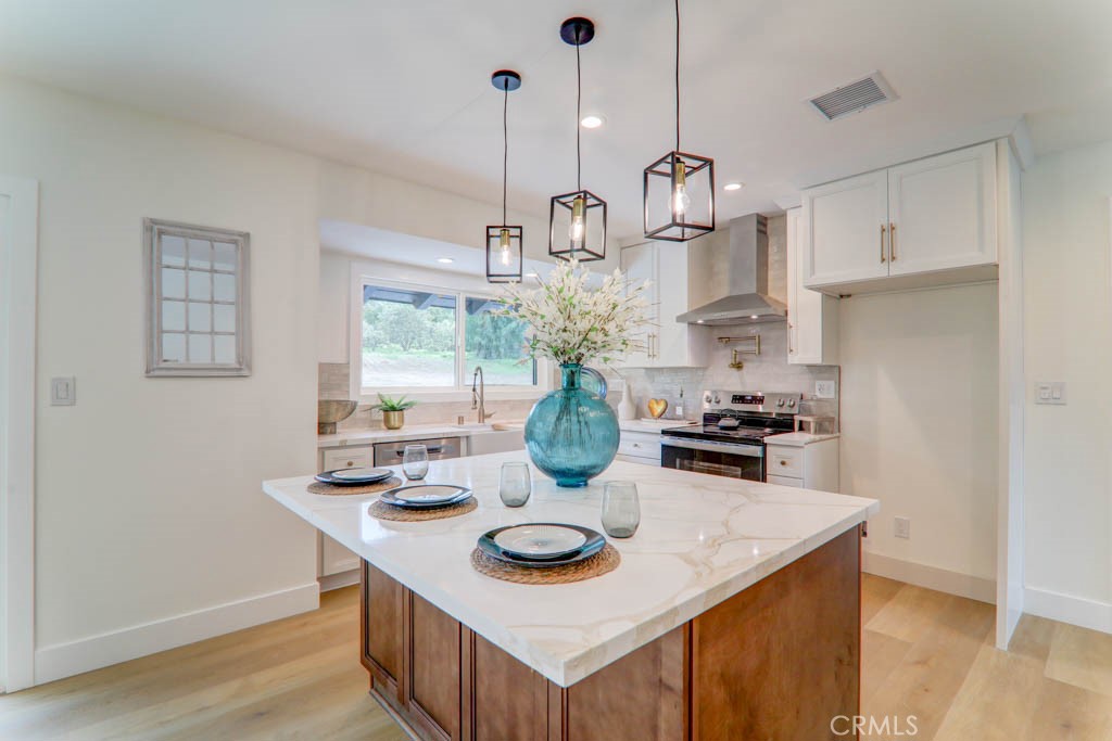 6174 Hawarden Property Photo 19