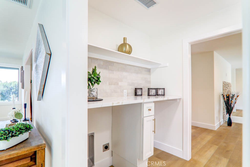 6174 Hawarden Property Photo 24