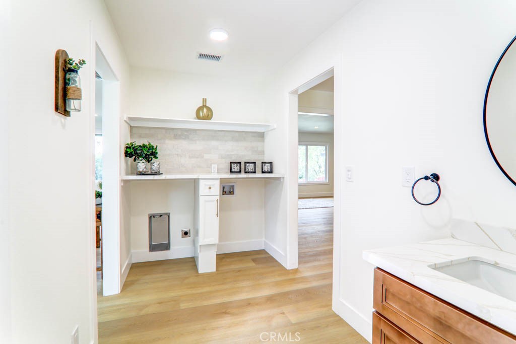 6174 Hawarden Property Photo 27