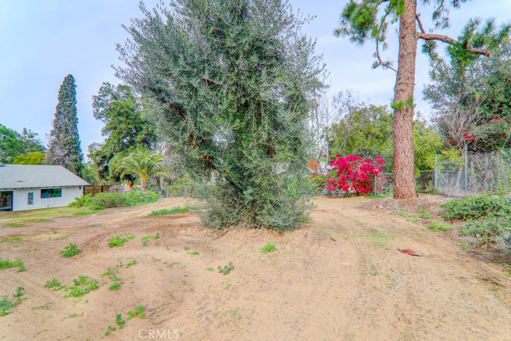 6174 Hawarden Property Photo 40