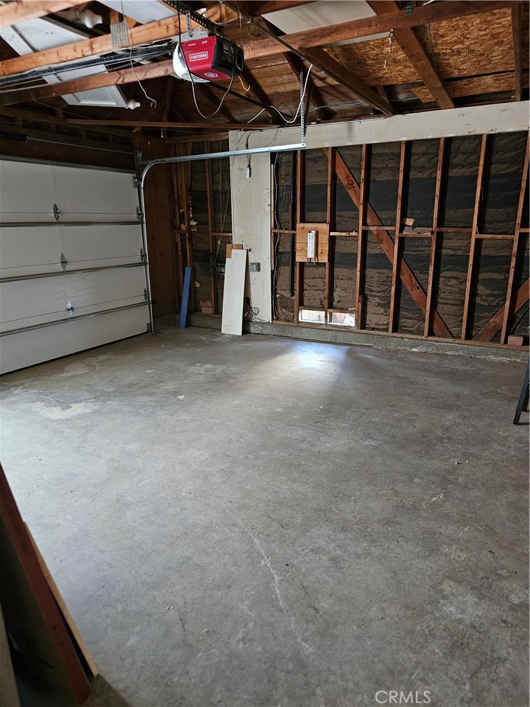 10030 Ontario Street Property Photo 8