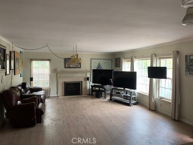 1826 Wellington Road Property Photo 9
