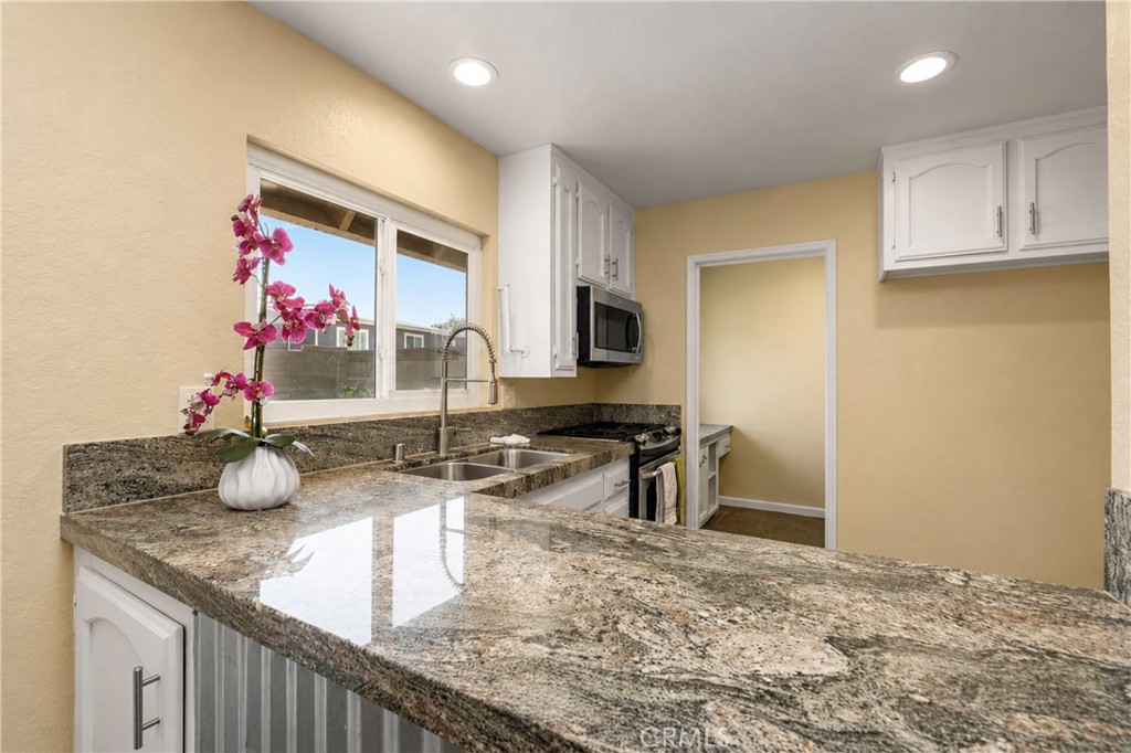 4718 Quartz Hill Property Photo 11