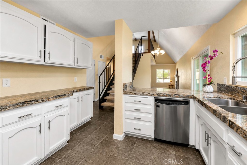 4718 Quartz Hill Property Photo 13