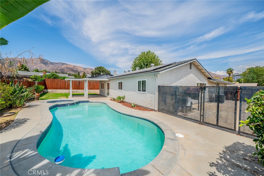 27888 Rainbow Lane Property Photo 8