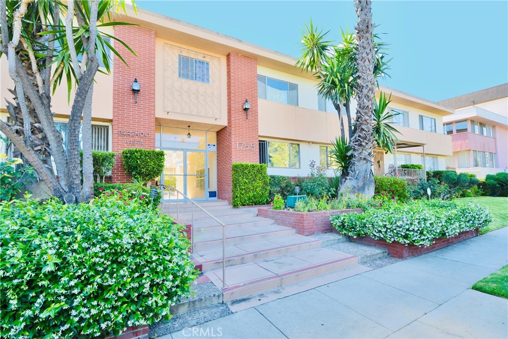 1755 N Berendo 28 Property Photo 1