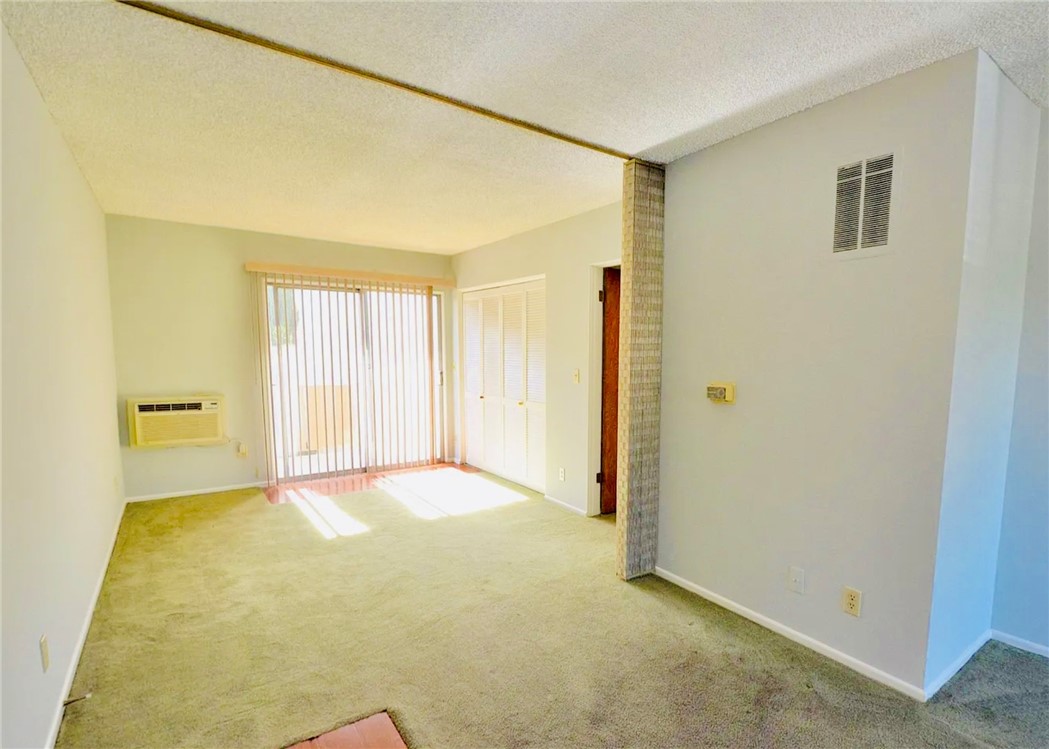 1755 N Berendo 28 Property Photo 16