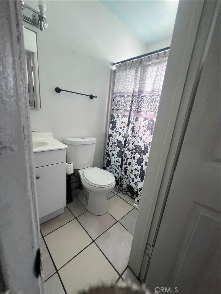 2454 W 7th Street Property Photo 9