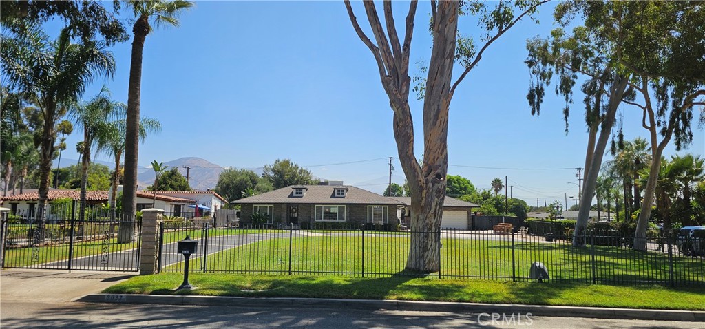 3037 Valencia Property Photo 2