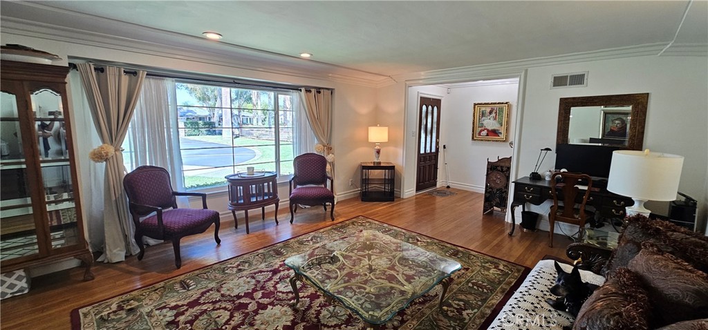 3037 Valencia Property Photo 13