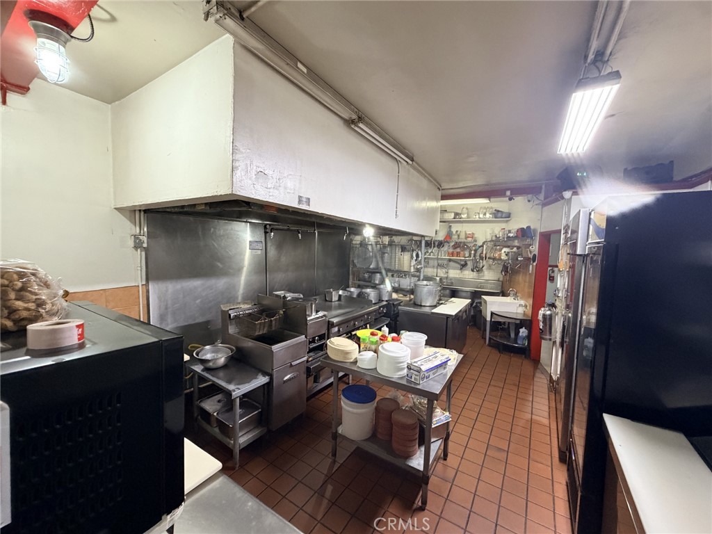 1736 W Highland Avenue Property Photo 11