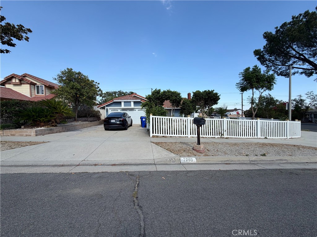 7693 Whitney Court Property Photo 2
