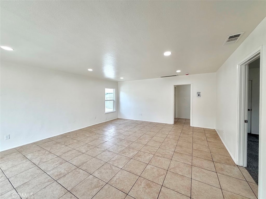 3275 N F Property Photo 3