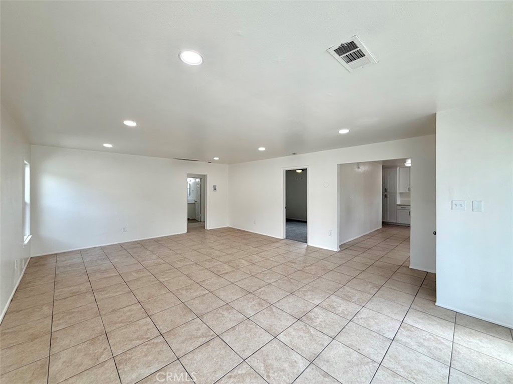 3275 N F Property Photo 4