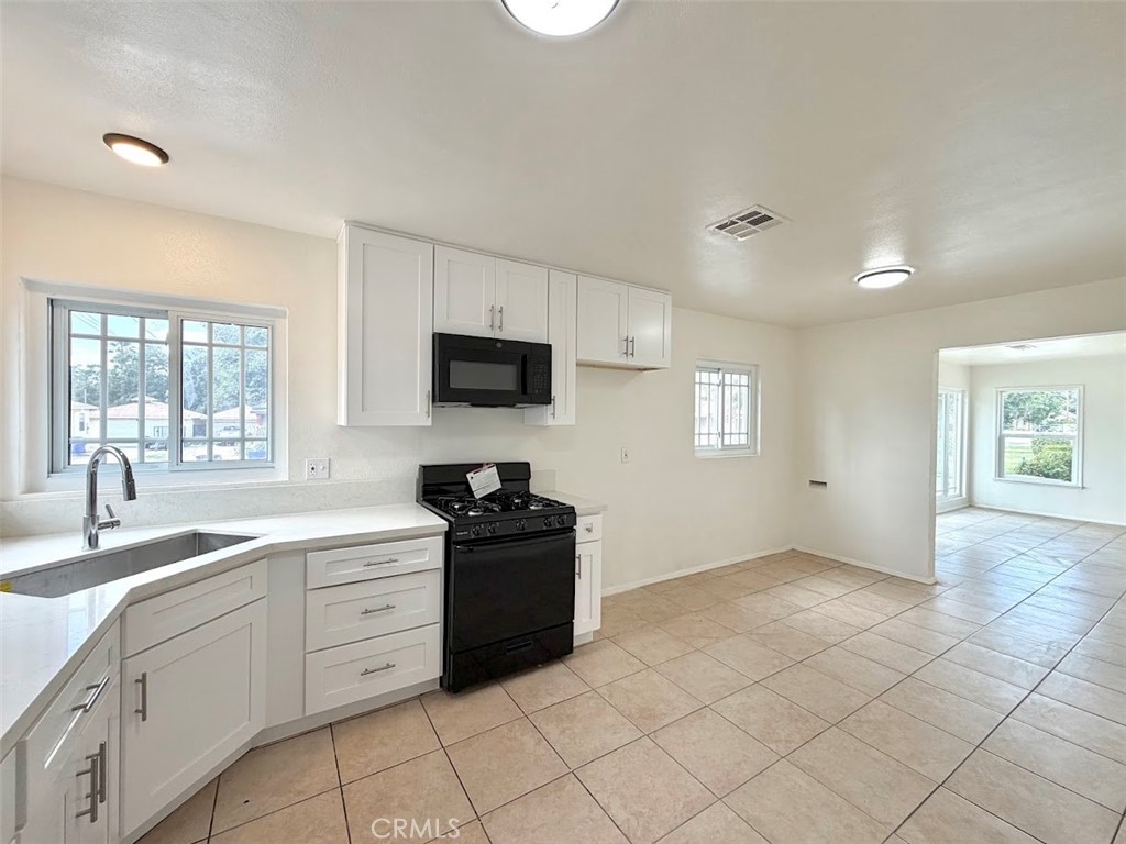 3275 N F Property Photo 9