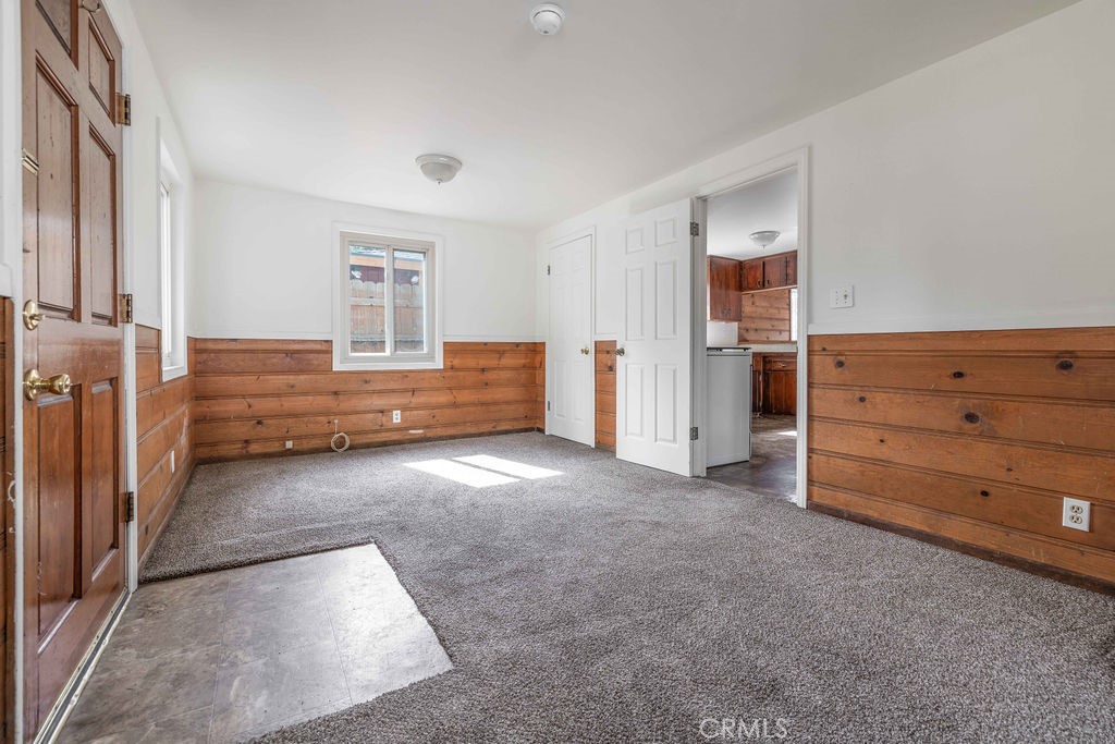 1031 W Aeroplane Property Photo 4