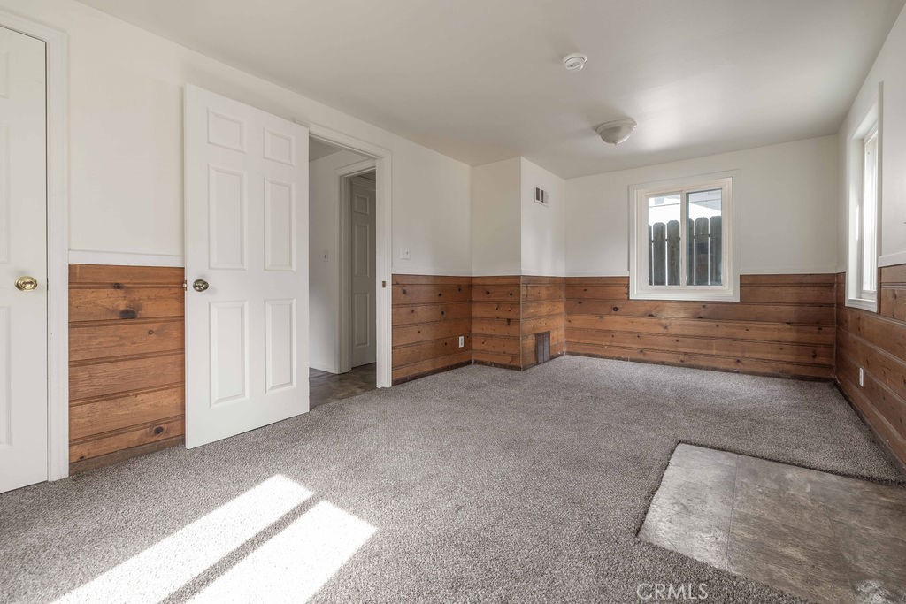 1031 W Aeroplane Property Photo 5