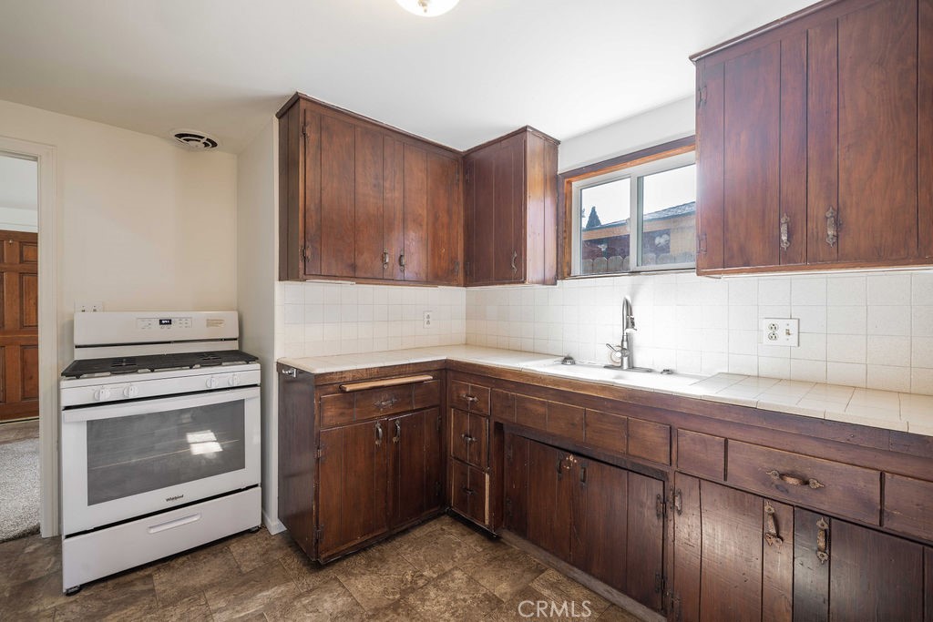 1031 W Aeroplane Property Photo 12